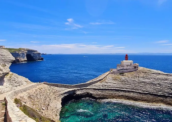 Le Nathalia - T3 4 étoiles, Vue Port De