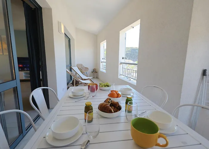 Appartement Le Nathalia - T3 4 étoiles, Vue Port De *