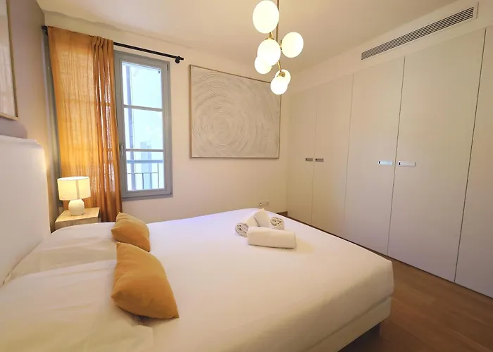 Le Nathalia - T3 4 étoiles, Vue Port De *