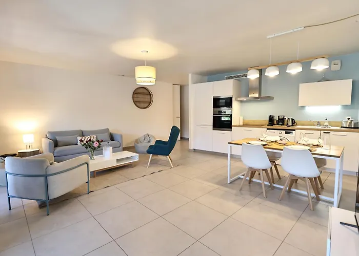 Le Nathalia - T3 4 étoiles, Vue Port De Appartement Bonifacio (Corsica)