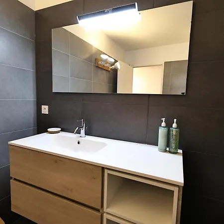 Apartment Le Nathalia - T3 4 Etoiles, Vue Port De *